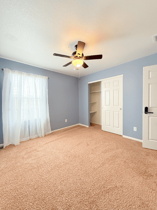 Wellington Single Room: 3634 Daylily St.