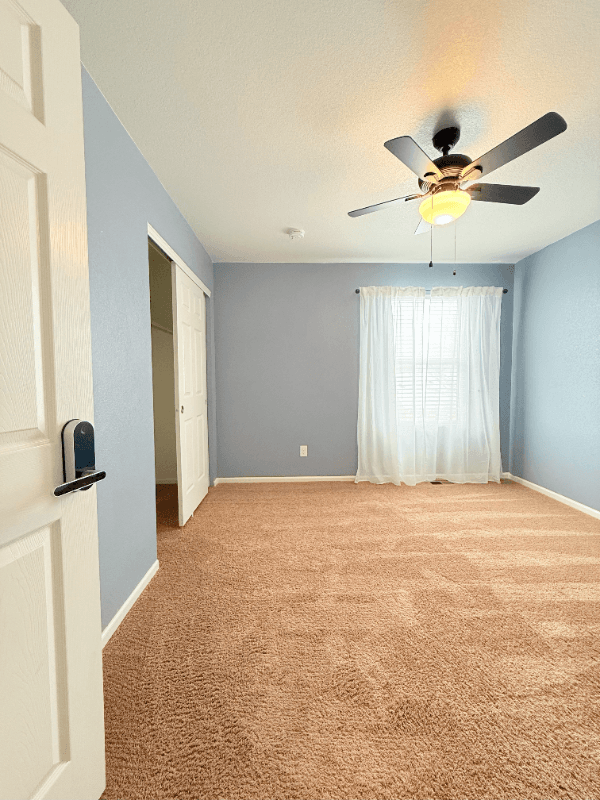 Wellington Single Room: 3634 Daylily St.