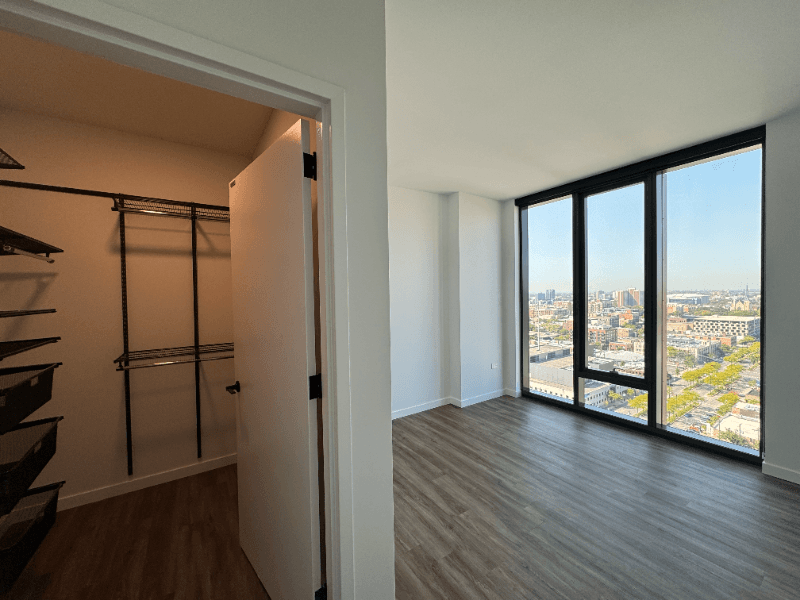 Chicago Condo: 144 N Aberdeen St