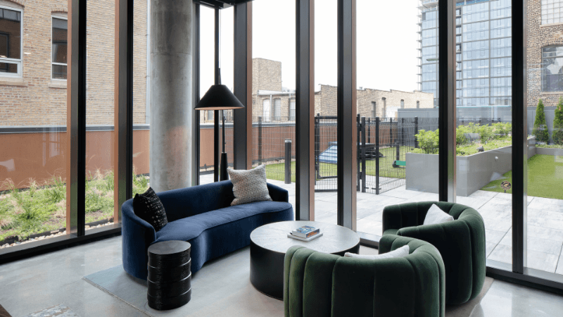 Chicago Condo: 144 N Aberdeen St