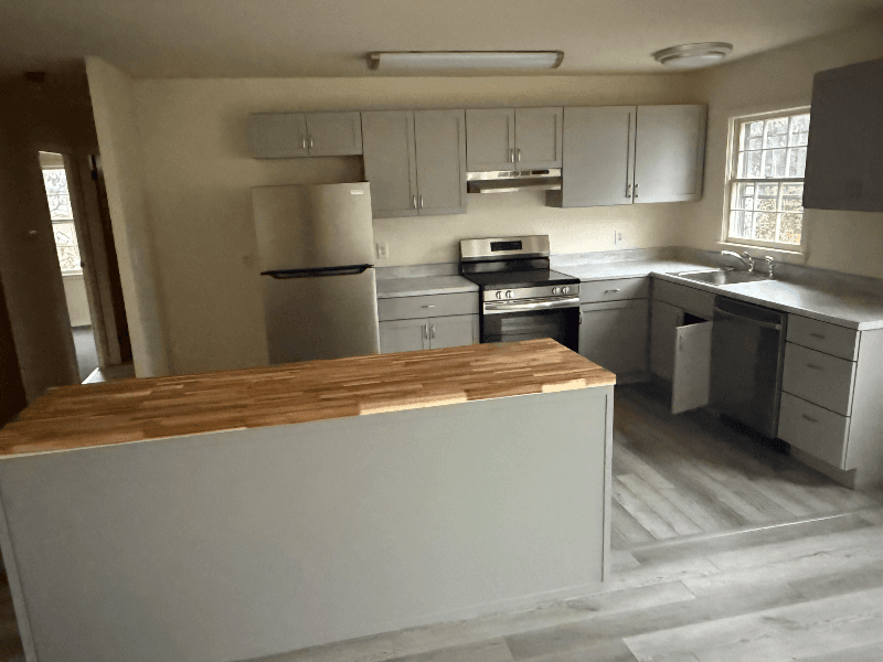 State College House: 1940 N Oak Ln