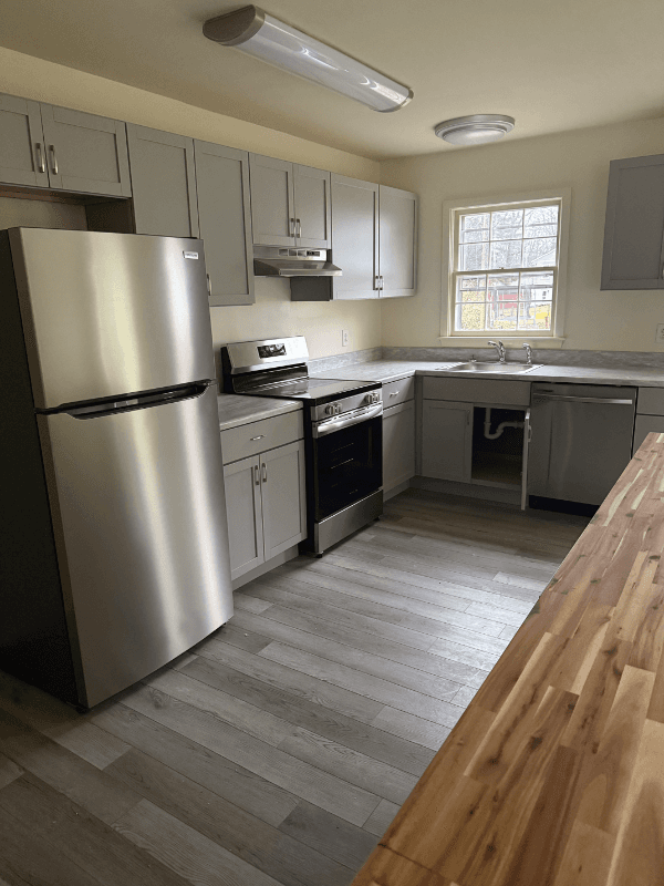 State College House: 1940 N Oak Ln