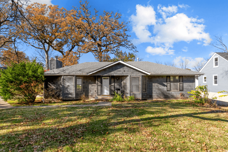 Webster Groves House: 8977 Big Bend Blvd