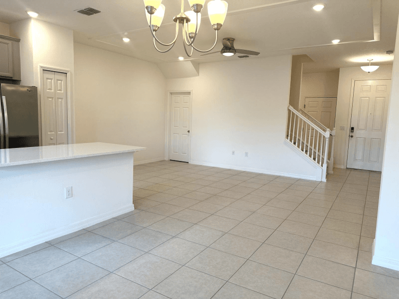 Lithia Townhome: 14043 Kite Ln