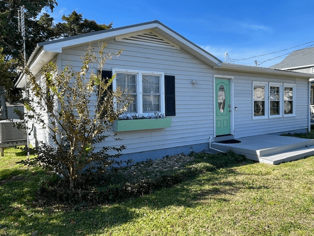North Myrtle Beach House: 305 22nd Ave North