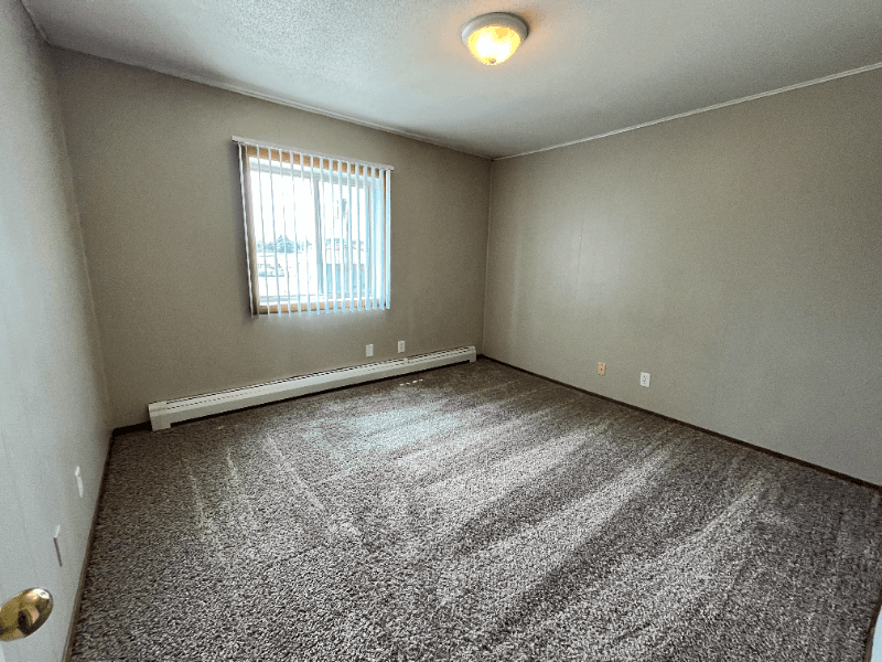 GRAND FORKS Apartment: 1206 14th Ave S