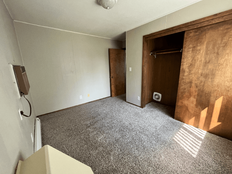GRAND FORKS Apartment: 1206 14th Ave S
