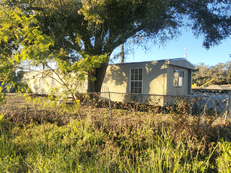 Tampa House: 8010 E Broadway Ave