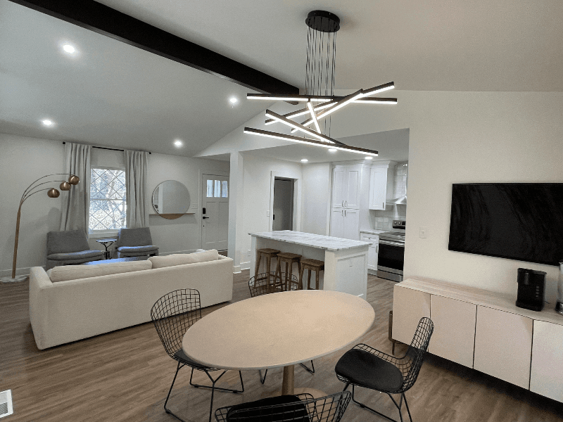 Doraville House: 3479 Allen Dr