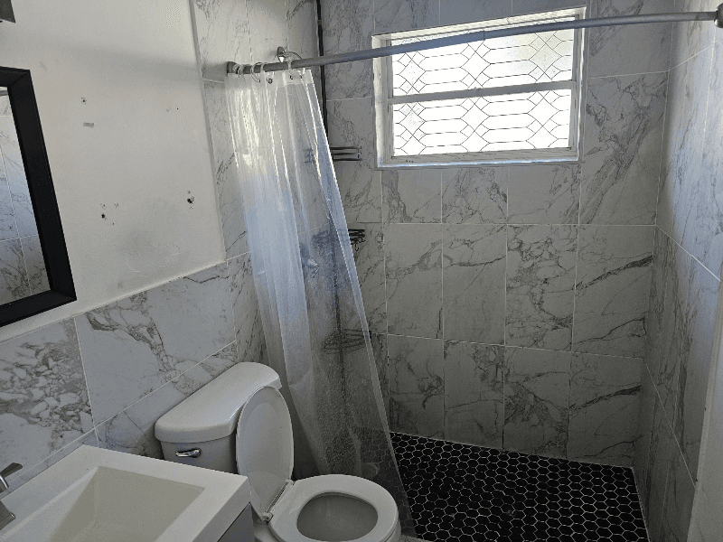 Hollywood House: 2746 johnson st