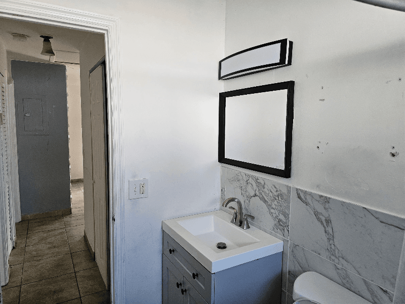 Hollywood House: 2746 johnson st