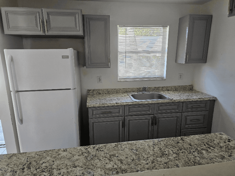 Hollywood House: 2746 johnson st