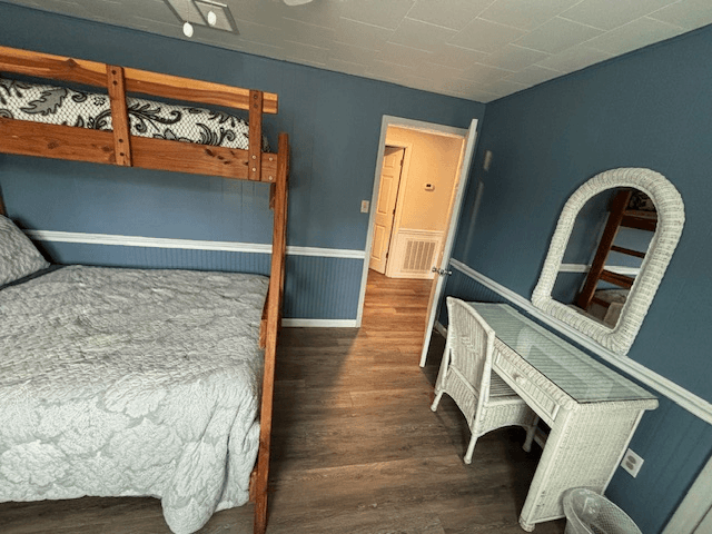 North Myrtle Beach House: 305 22nd Ave North