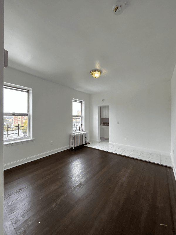 Jersey City Apartment: 35 Kensington Ave