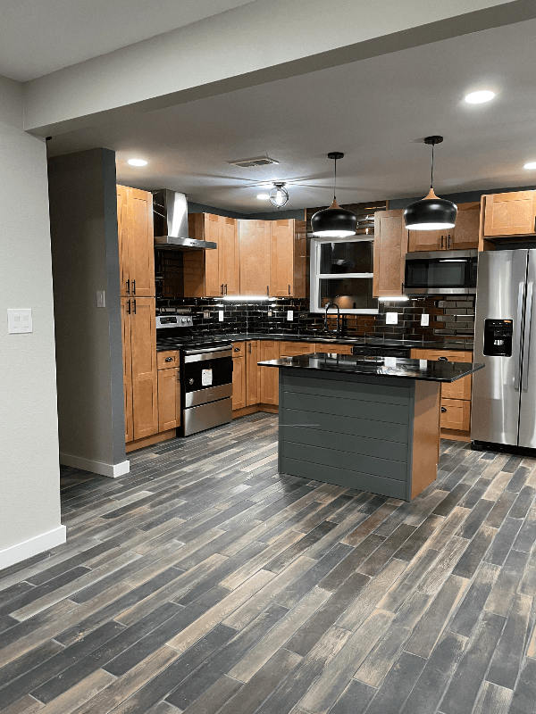 Carlisle House: 421 Willard D Lewis St