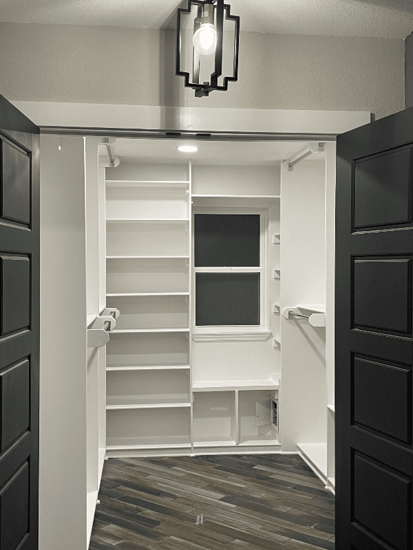 Carlisle House: 421 Willard D Lewis St