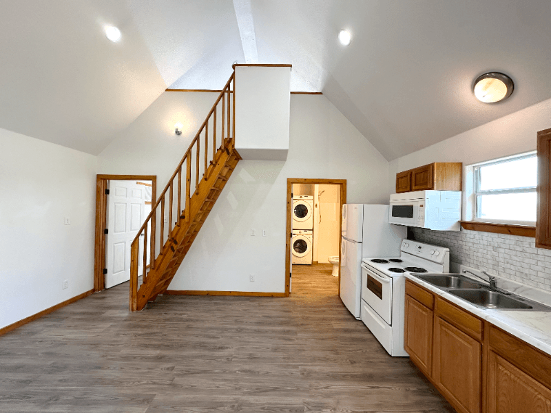 Stockdale Apartment: 403 Free Timber Lane