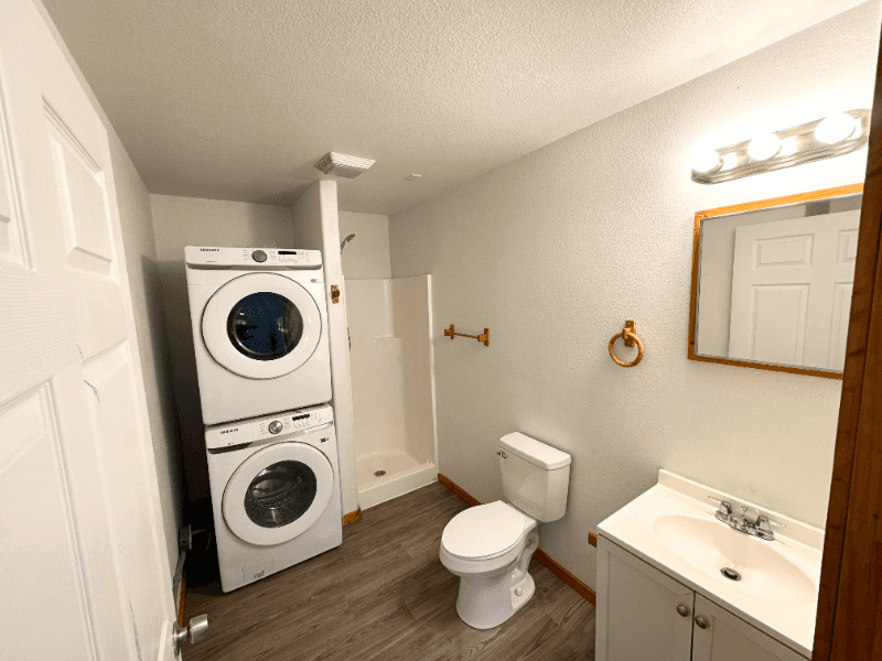 Stockdale Apartment: 403 Free Timber Lane