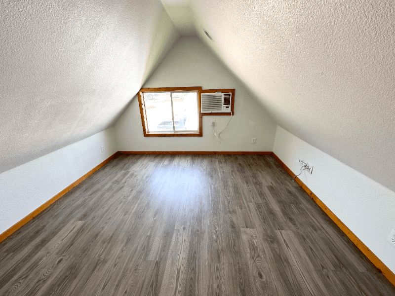 Stockdale Apartment: 403 Free Timber Lane
