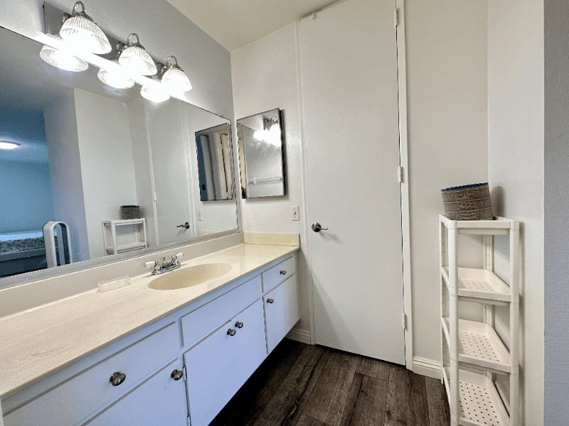 Culver city House: 6051 Canterbury Drive,