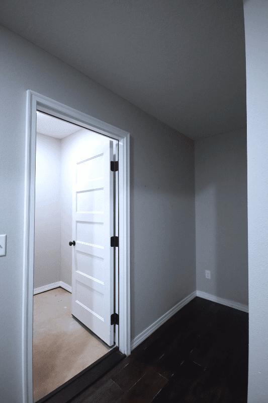 willard House: 675 East Simpson St