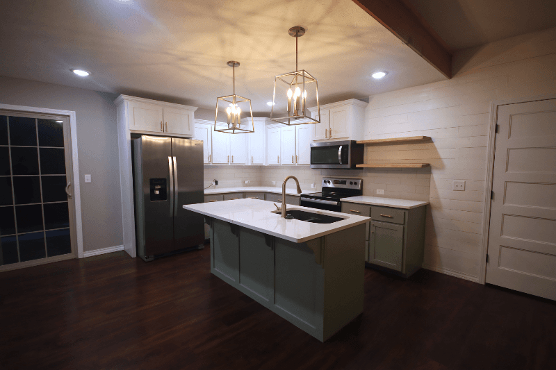 willard House: 675 East Simpson St
