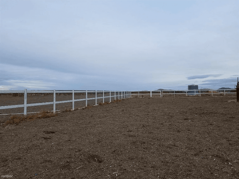 Palmdale House: 22317 East Avenue O