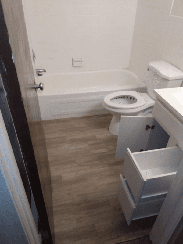 Berkley Apartment: 3295 Coolidge Hwy