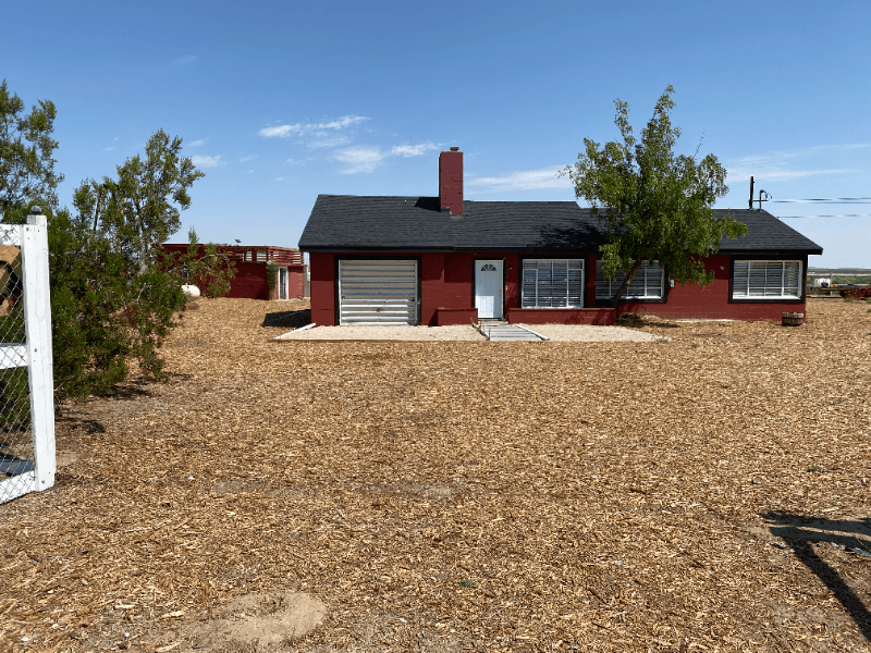 Palmdale House: 22317 East Avenue O