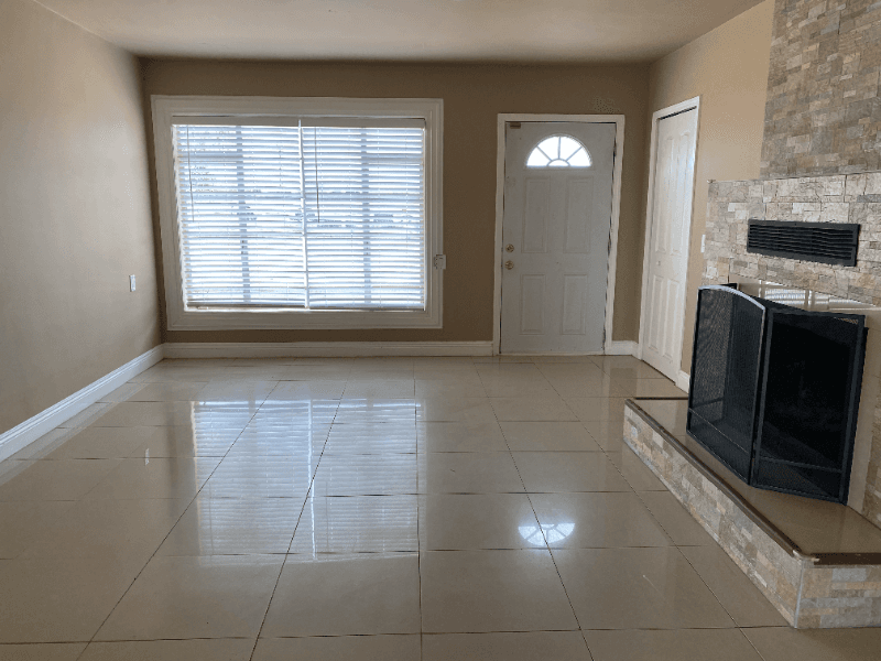 Palmdale House: 22317 East Avenue O