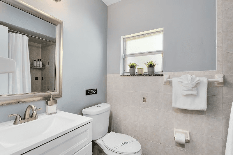 Orlando Multiplex: Unit C- 2616 S Crystal Lake Dr.