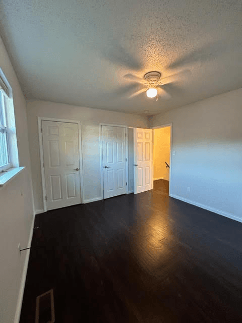 Park Hills Townhome: 305 Douglas Apt 5