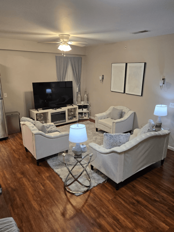 Cincinnati House: 732 Ohio Pike