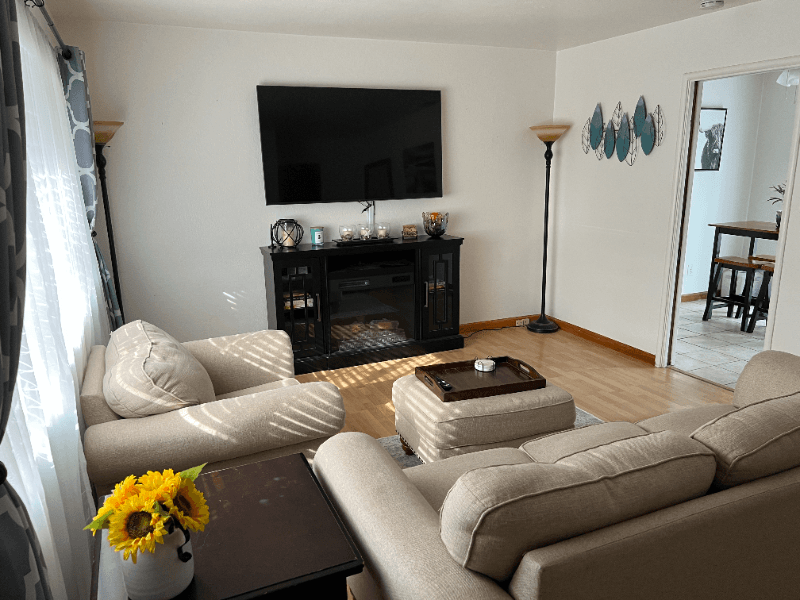 West Sacramento House: 1041 Clarendon Street