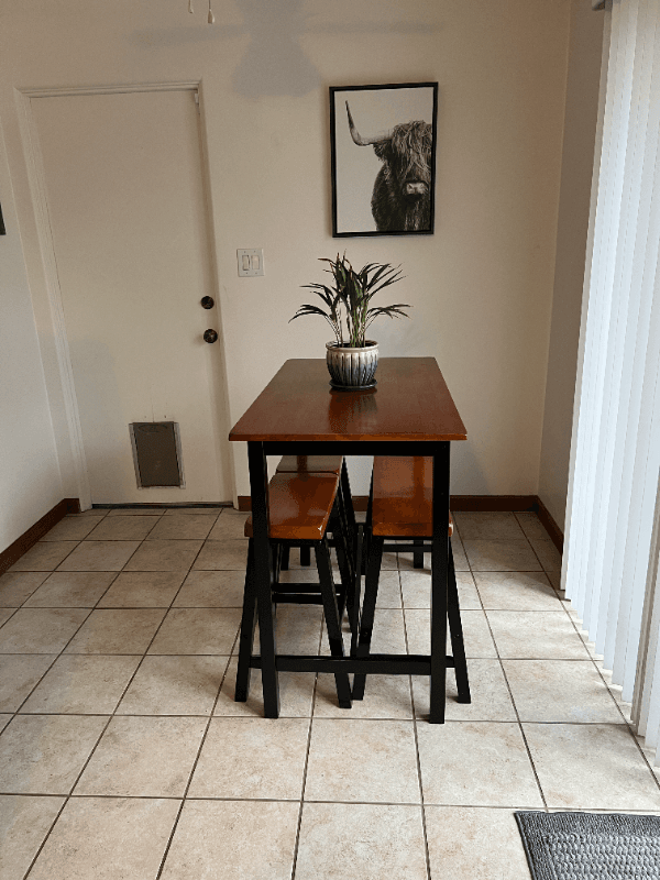 West Sacramento House: 1041 Clarendon Street