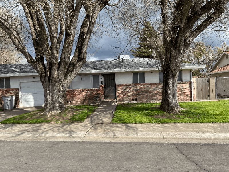 West Sacramento House: 1041 Clarendon Street