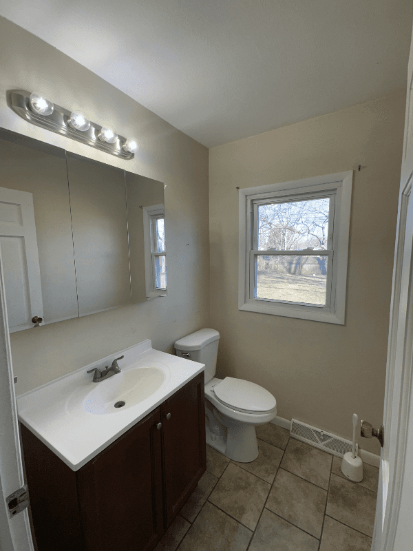 Reynoldsburg House: 6902 Ardelle Dr.