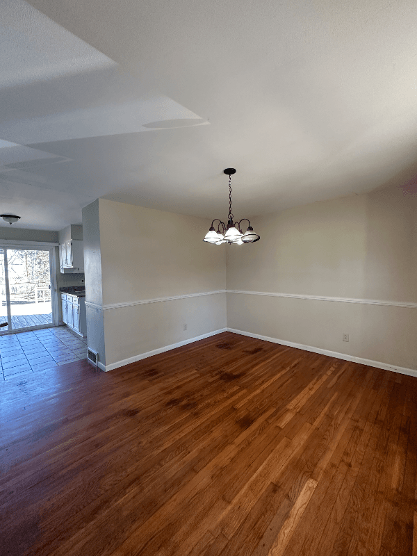 Reynoldsburg House: 6902 Ardelle Dr.