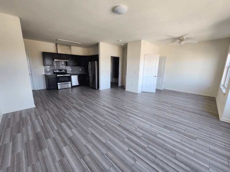 Somerset Apartment: 510 Hamilton St