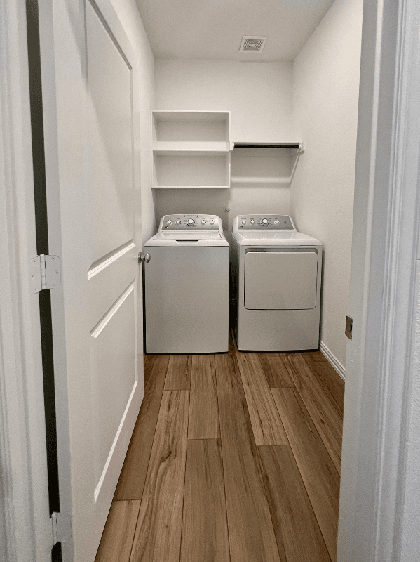 Fate House: 232 Jenkinson Dr