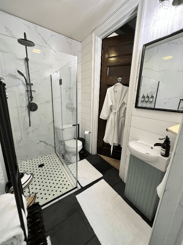 Bay City Apartment: 701 N Lincoln