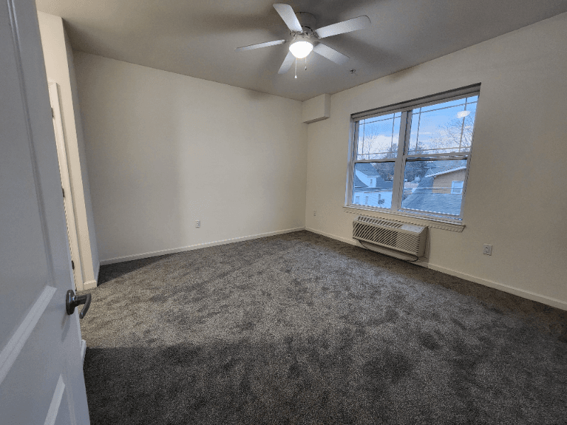 Somerset Apartment: 510 Hamilton St