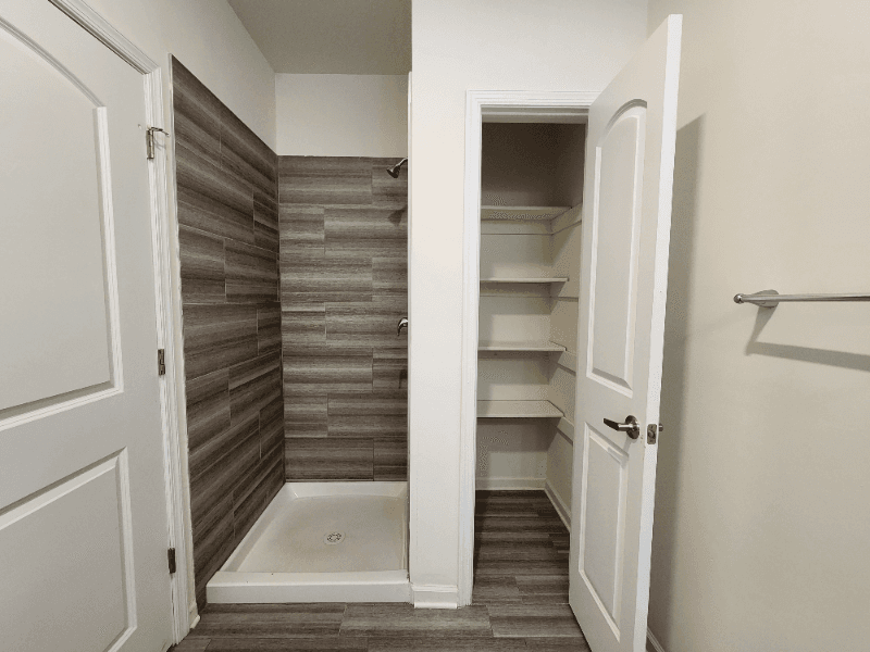 Somerset Apartment: 510 Hamilton St
