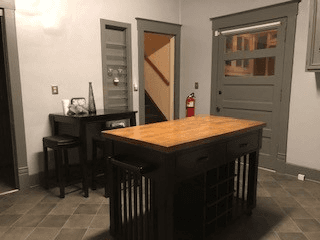 Danville Single Room: 419 N Gilbert St.