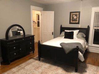 Danville Single Room: 419 N Gilbert St.