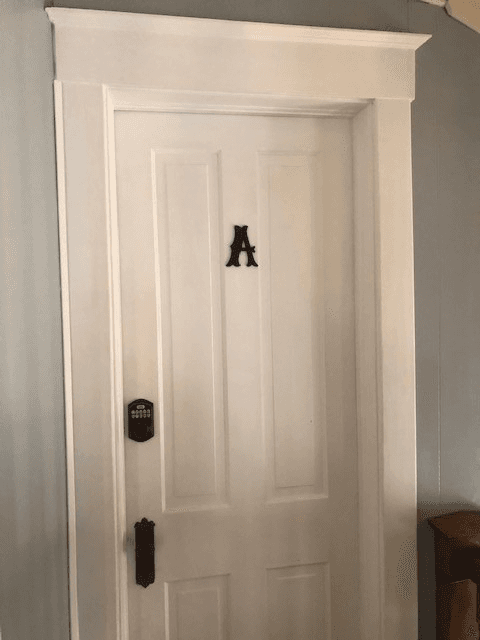 Danville Single Room: 419 N Gilbert St.