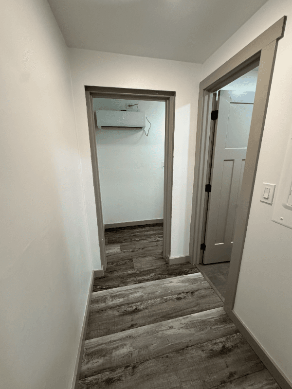 Martin Apartment: 534 Lee Street