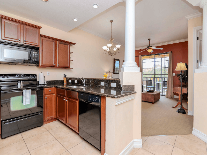 Tampa Condo: 13941 Clubhouse Dr
