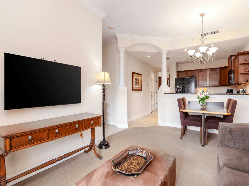 Tampa Condo: 13941 Clubhouse Dr