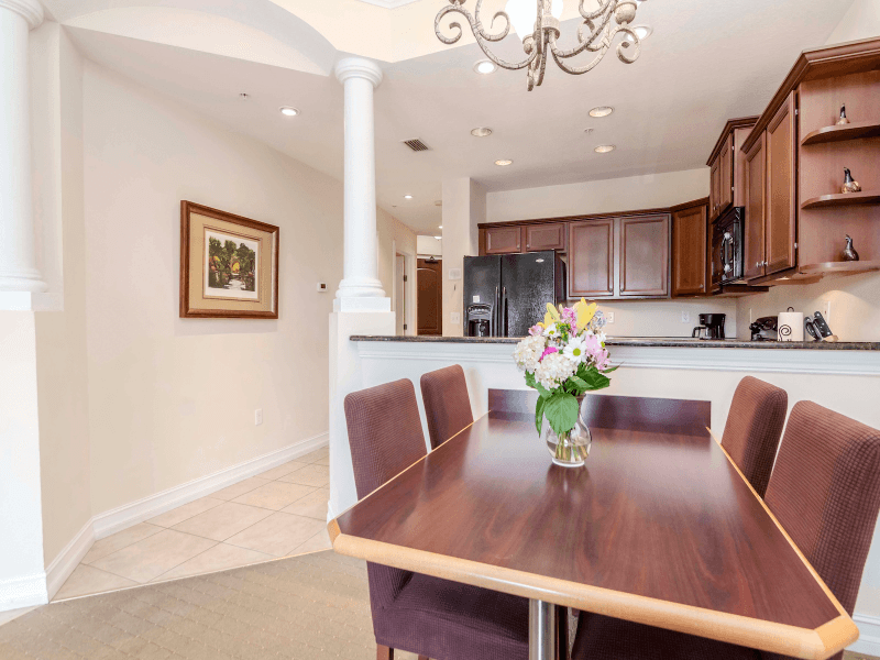 Tampa Condo: 13941 Clubhouse Dr